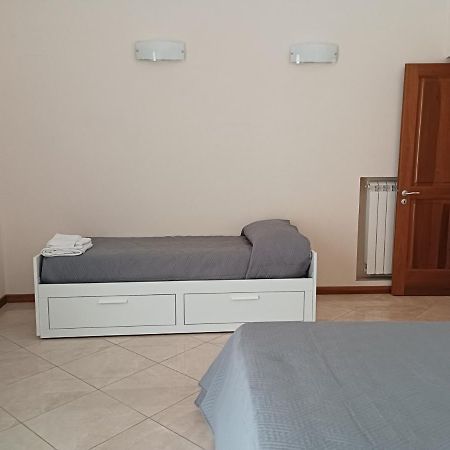 A Casa Di Laura Apartment Naples Exterior photo