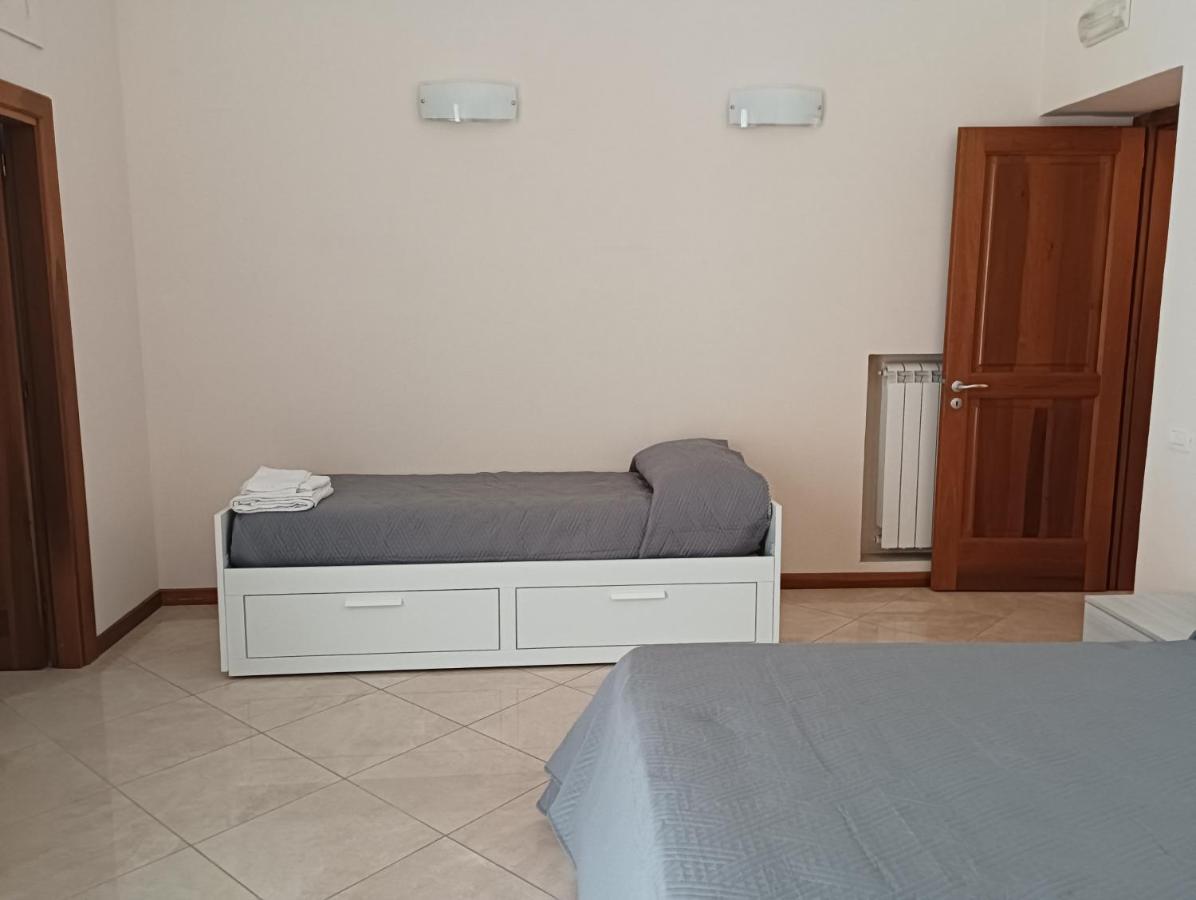 A Casa Di Laura Apartment Naples Exterior photo